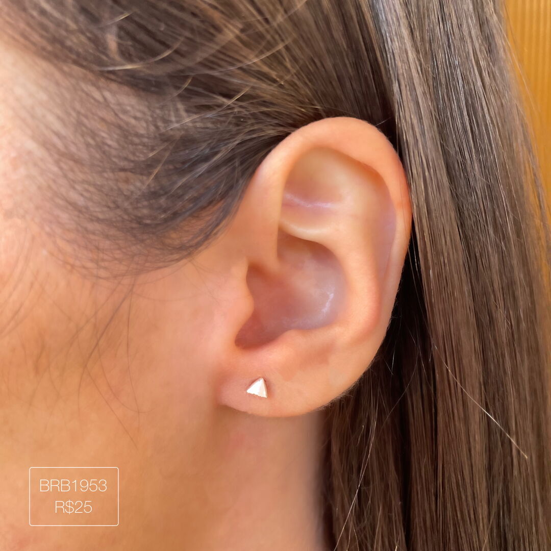 Brinco de Triângulo Micro Liso Prateado